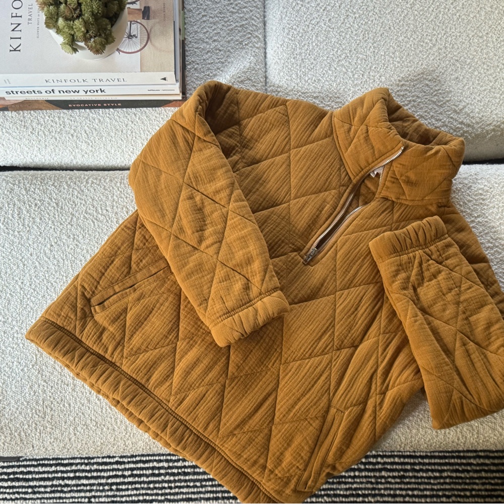 Entro Mustard Quilted Top